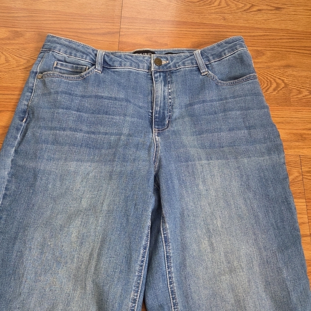 Susan Graver Straight Leg Jeans Cuffs Size 12 Woman's Light Wash Stretch 34x27 - Picture 3 of 16